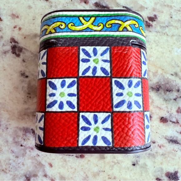 Dolce & Gabbana Logo Apple AirPods 2 Headphones Multi Color Leather Case… - Picture 4 of 8